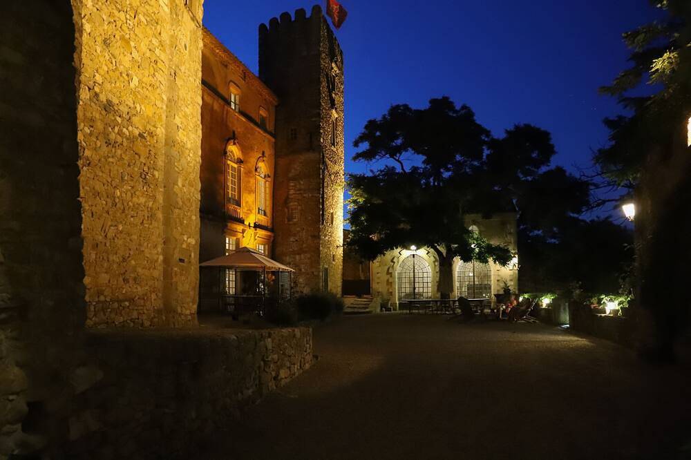 Château d'Agel, Location exclusive 18 pers in Agel, Côte méditerranéenne (France)