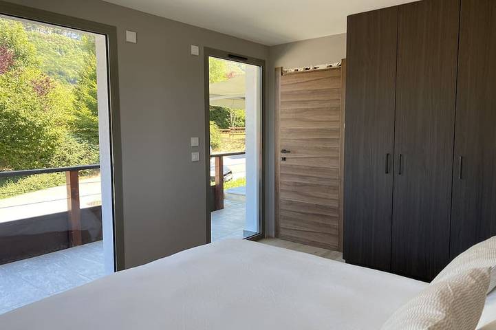 Gîte pour 4 personnes, avec jardin et terrasse dans Golf Club du Lac d'Annecy - 4