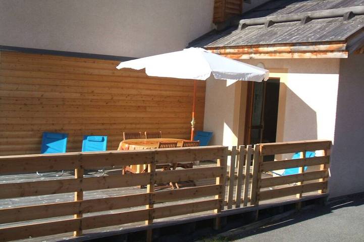 Appartement de vacances pour 4 personnes, avec Terrasse ainsi que Jardin et Piscine