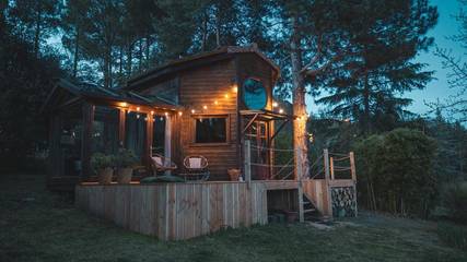 Gîte pour 2 personnes, avec jardin et piscine ainsi que jacuzzi et terrasse à Les Ollières-sur-Eyrieux
