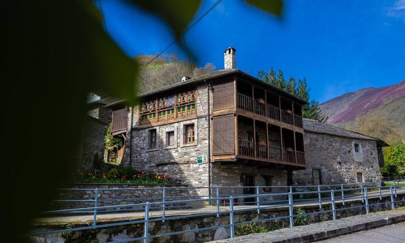 Casa rural para 6 personas, con balcón y vistas en Comarca del Narcea - 3
