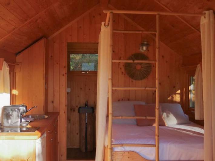Location de vacances pour 2 personnes, avec piscine à Saint-Amand-de-Coly - 2