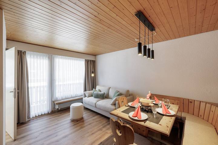 Ferienwohnung für 4 Personen, mit Balkon und Sauna in Scuol