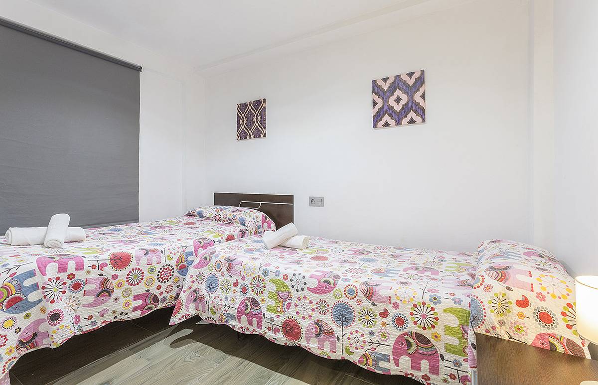 Apartamento inteiro, Avenida con vistas Mar in Playa La Victoria, Cádis