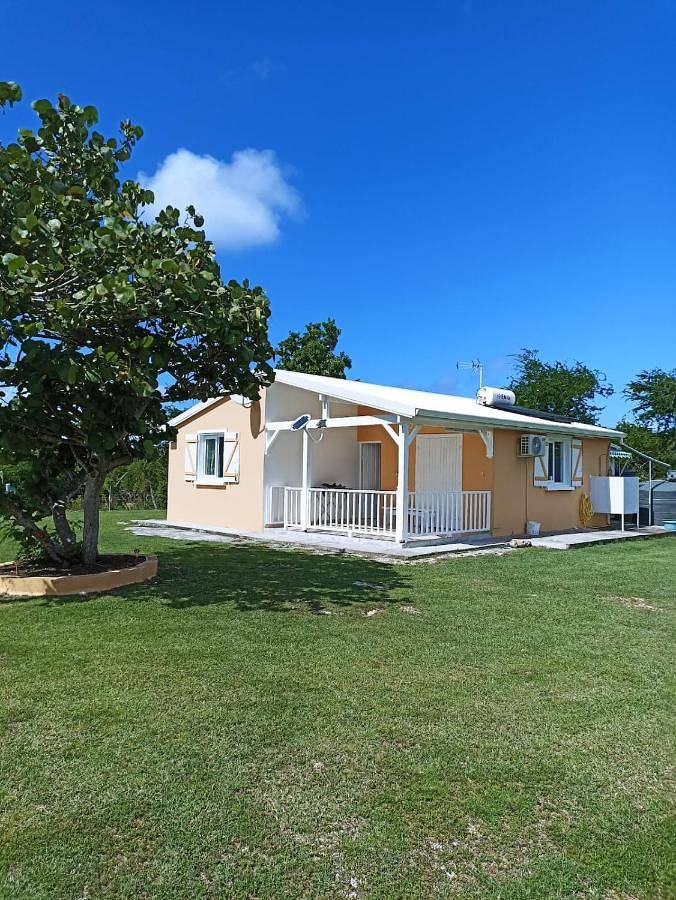 Location de vacances pour 4 personnes, avec jardin dans Anse Laborde
