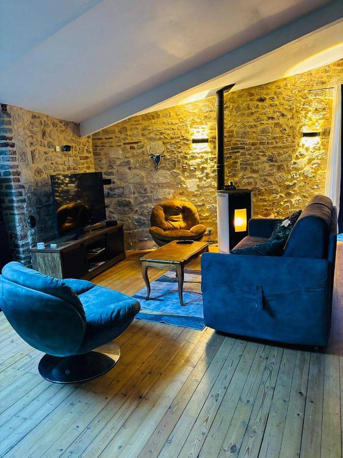 Gîte pour 7 personnes, avec terrasse et vue à Fumel - 2