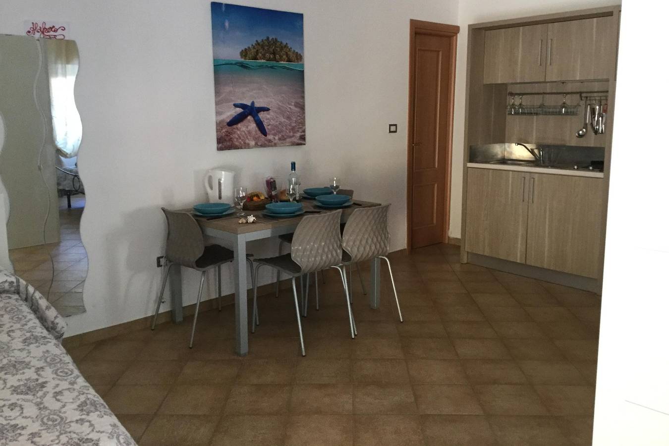 Apartamento entero, Encantador apartamento con jardín, wifi y terraza, a 500 m de la playa in Argentiera, Sassari