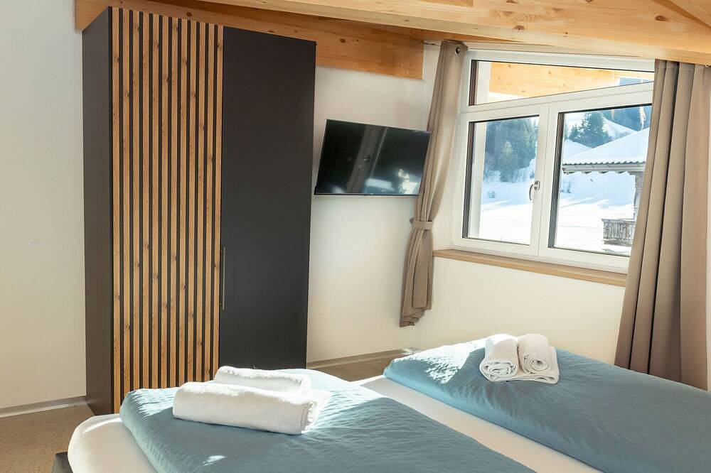 Ganze Wohnung, Erlebe schöne hohe Wohnräume mit Sichtdachstuhl! in Wildschönau, Kaisergebirge