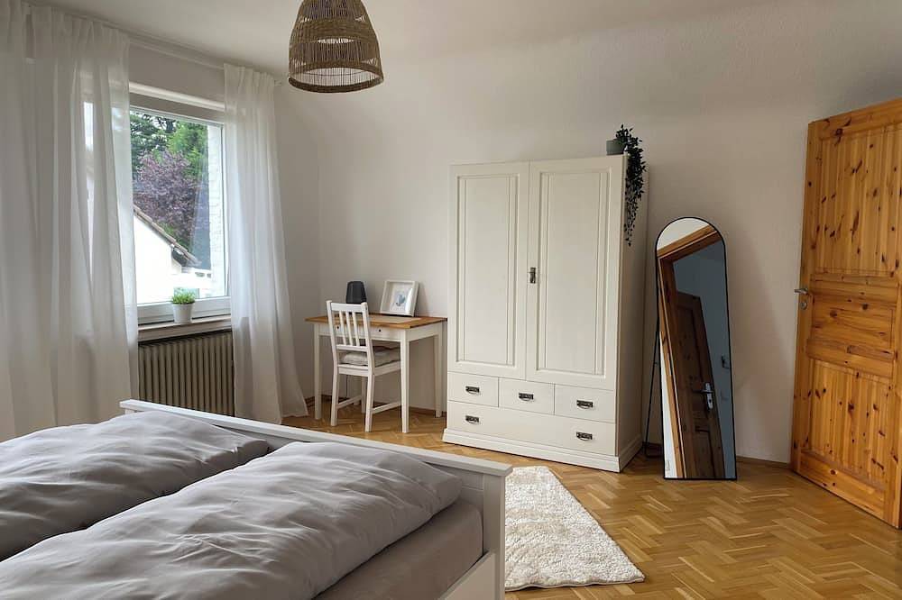 Ganze Wohnung, Großzügiger Komfort direkt am Waldrand in Velbert, Kreis Mettmann