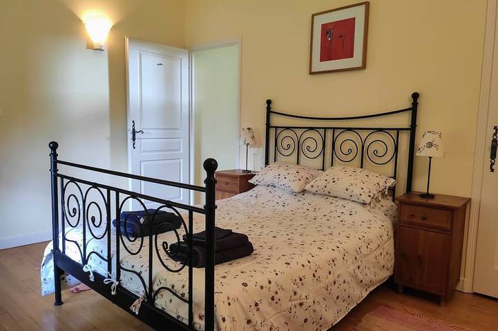 Location de vacances pour 20 personnes, avec jardin et terrasse à Montboyer - 2