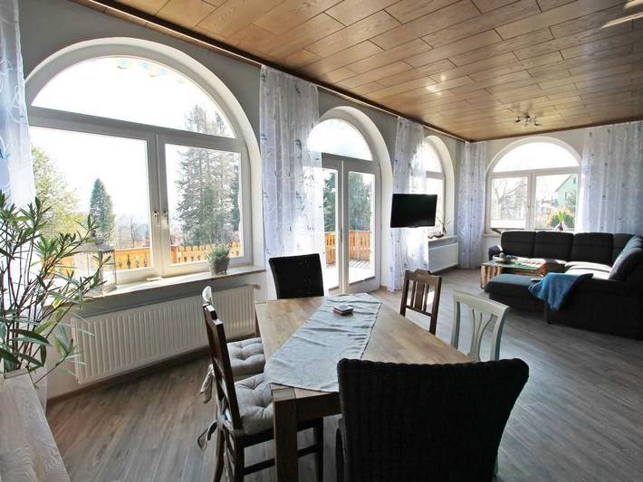 Ferienwohnung für 6 Personen, mit Terrasse und Ausblick in Bad Sachsa