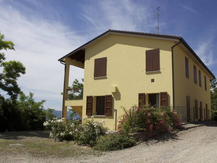 Agriturismo per 2 persone, con Terrazza e Giardino in Provincia di Bologna