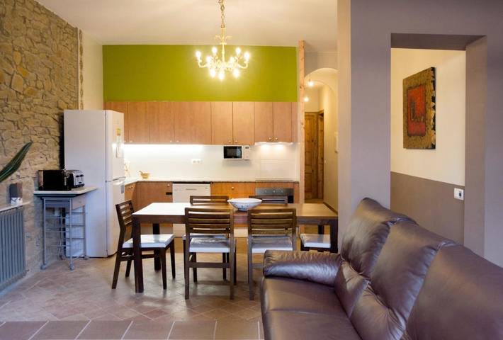 Gîte pour 6 personnes, avec Balcon ainsi que Terrasse et Vue à Sant Julià de Vilatorta