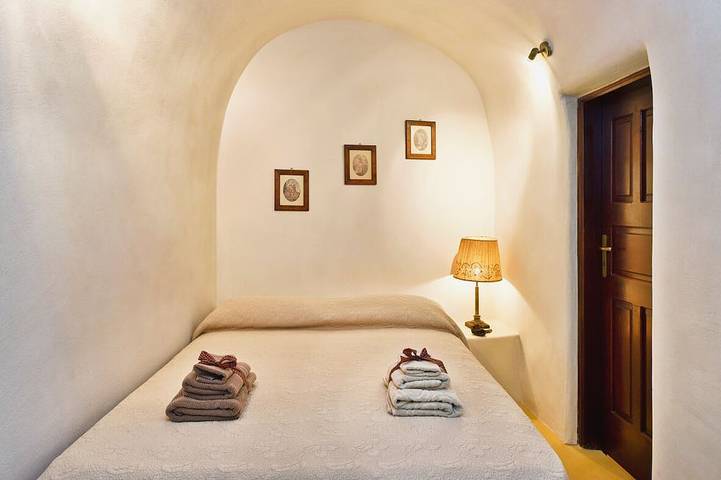 Traditionelle Luxusvilla in Exo Gonia, Santorin