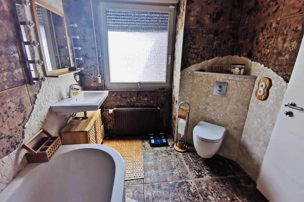 Ganze Wohnung, Große Wohnung mit Garten in ruhiger Lage in Bochum, Ruhrgebiet