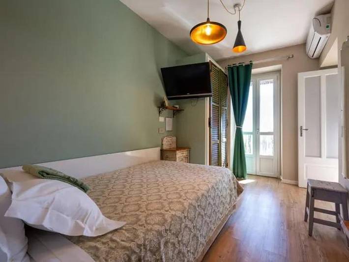 Location de vacances pour 2 personnes, avec piscine ainsi que vue et jardin, animaux acceptés à San Damiano d'Asti - 4