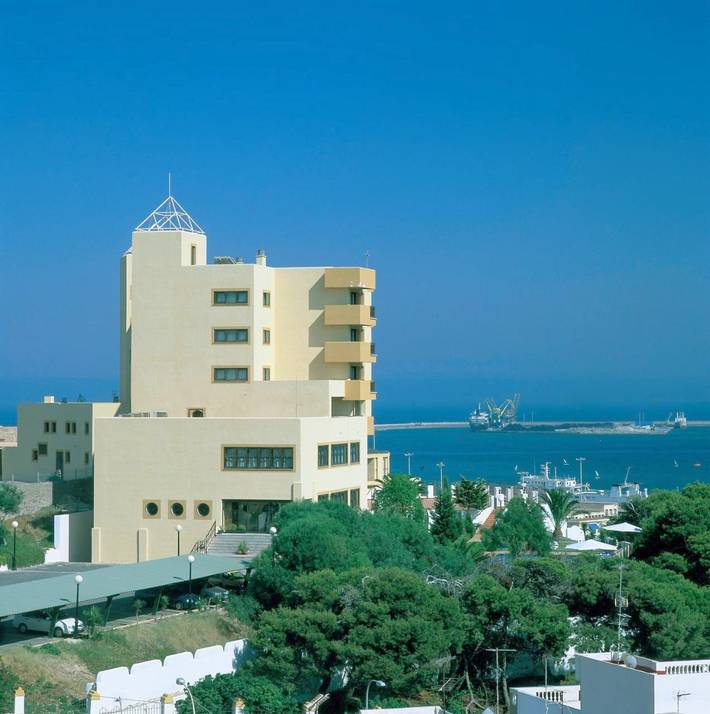 Apartamento para 2 personas, con jardín además de vistas y piscina en Melilla
