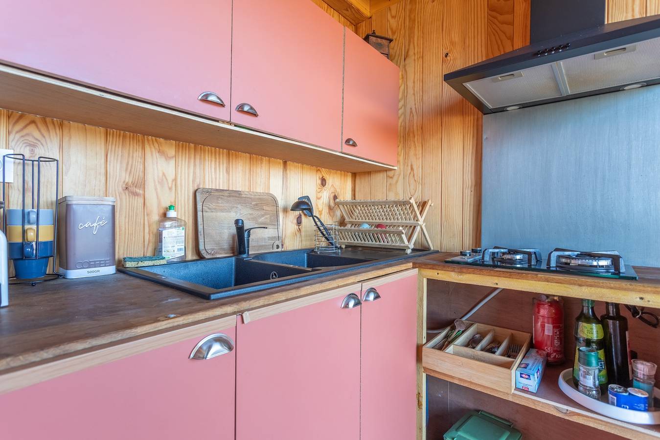 Maison de Vacances 'Dôme Géodésique Insolite Confort' avec Jardin Privé et Wi-Fi in Serres-Castet, Béarn