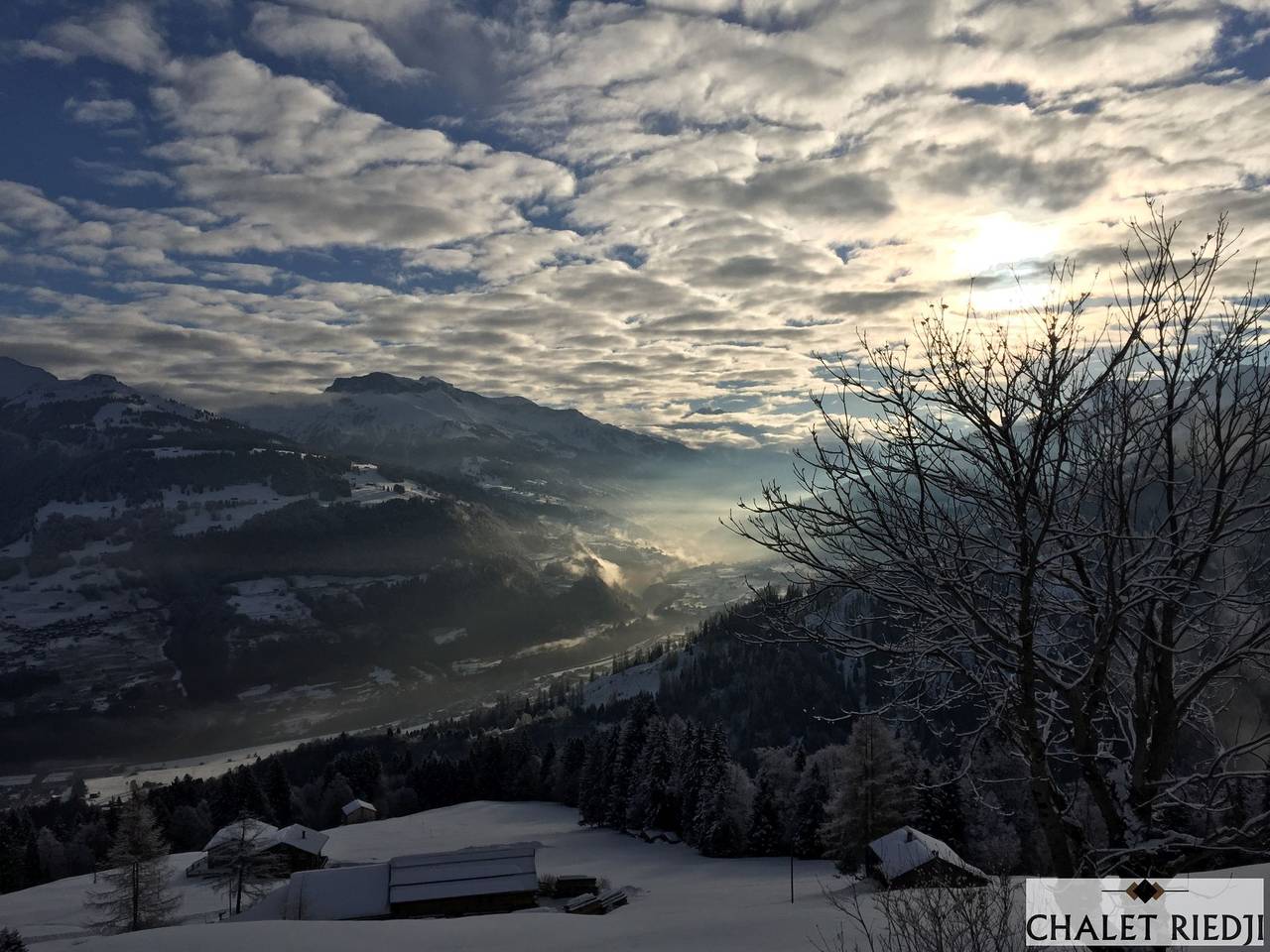 Chalet Riedji - Luxury chalet for up to 12 people on over 250sqm in Furna, Plessur alps