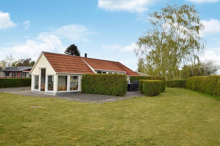 Feriehus for 6 personer, med hage - 1