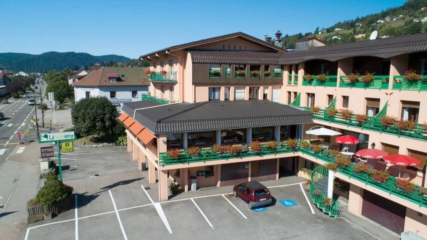 Hôtel pour 4 personnes, avec sauna et jacuzzi, animaux acceptés