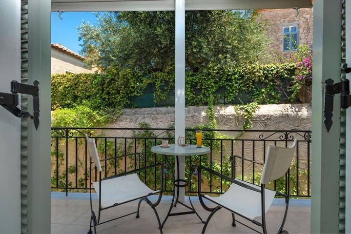 Maison d’hôte pour 2 personnes, avec jardin et vue dans Spetses - 4