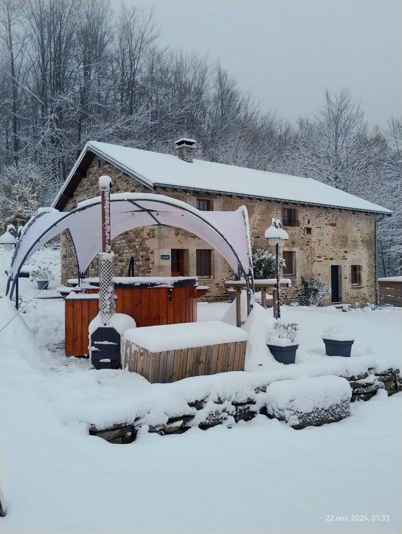 Gîte du Hallot avec Spa (vacanciers / curistes) in Le Clerjus, Région d'Épinal