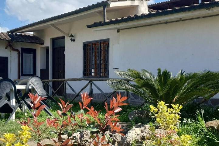 Ferienhaus für 4 Personen, mit Pool und Garten, mit Haustier