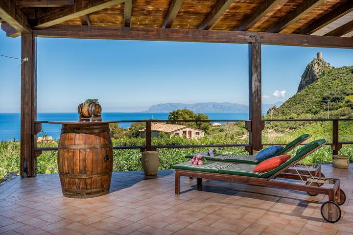 Villa per 6 persone, con Vista oceano e Balcone/Terrazza nonché Giardino e Panorama in Sicilia