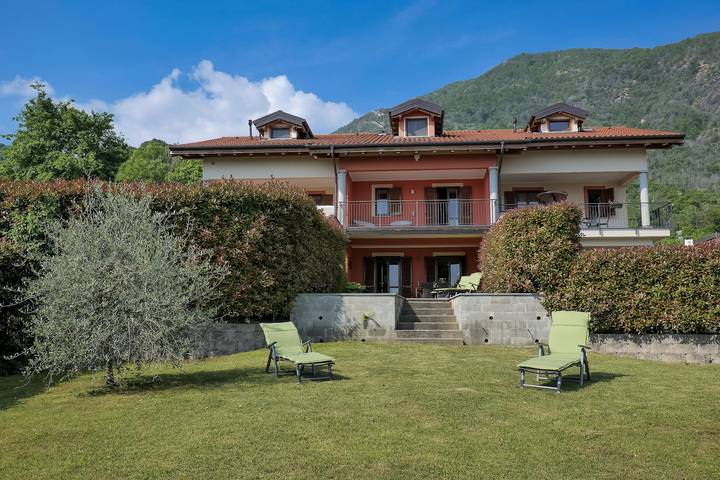 Location de vacances pour 6 personnes, avec Balcon et Jacuzzi ainsi que Terrasse et Jardin dans Baveno - 3