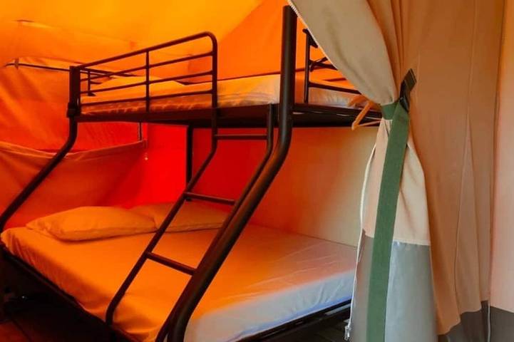 Zecamping 3* pataugeoire piscine locatif 20m2 5 pers in Saint-Mitre-les-Remparts, Mediterranean Coast (France)
