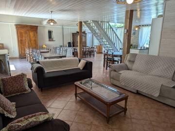 Gîte pour 12 Personnes dans Yèvre-la-Ville, Loiret, Photo 1