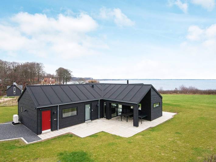 Ferienhaus für 8 Personen, mit Whirlpool und Terrasse in Kelstrup Strand