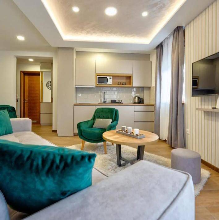 Ferienwohnung für 3 Personen, mit Whirlpool und Terrasse sowie Sauna und Pool in Zlatibor