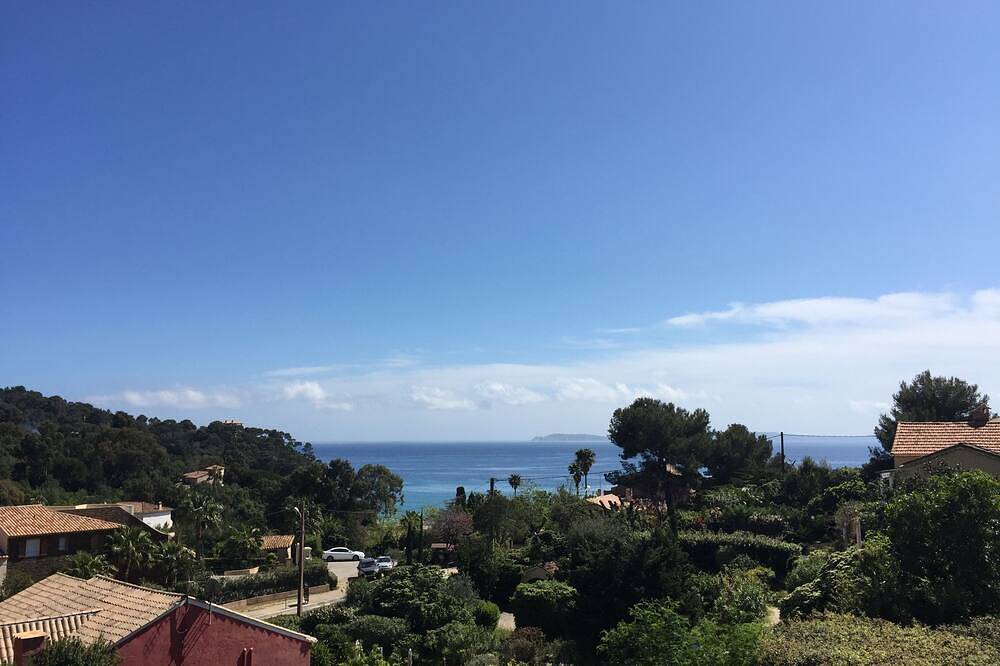 Mazet mit herrlichem Blick auf das Meer und schöne Terrasse - 500 m Strand in Rayol-Canadel-sur-Mer, Draguignan Region