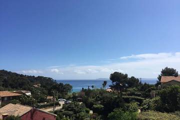 Gîte pour 4 personnes, avec jardin et terrasse à Rayol-Canadel-sur-Mer