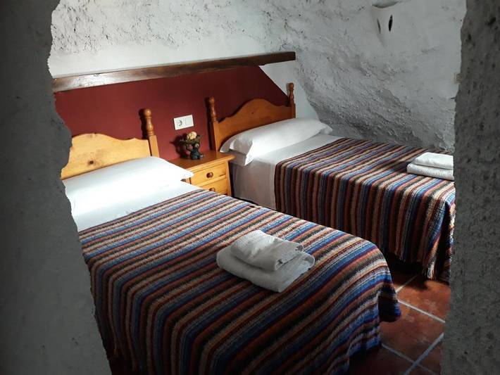 Casa rural para 6 personas, con Terraza además de Jardín y Piscina en Montejícar - 3
