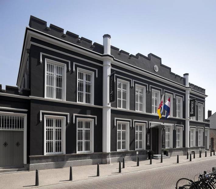 Hotel voor 2 personen, with Terras and Tuin as well as Sauna in Roermond