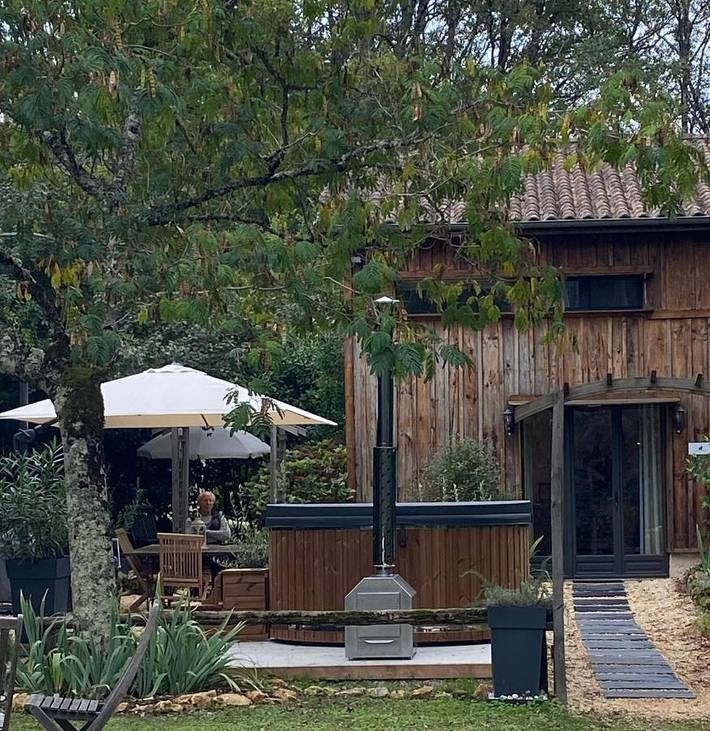 Maison de campagne pour 2 personnes, avec jacuzzi ainsi que piscine et jardin à Biron - 3