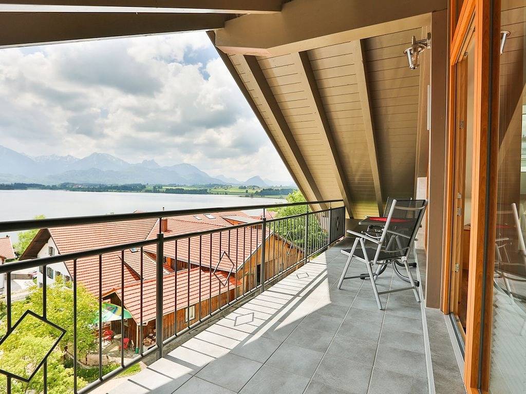 Ferienwohnung mit 1 Schlafzimmer in Hopfen am See, Bayerisch Schwaben
