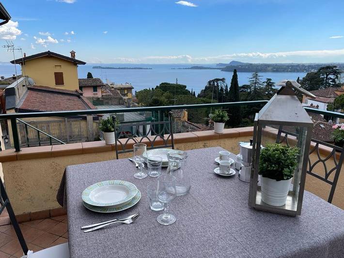 Ferienhaus für 4 Personen, mit Ausblick und Seeblick sowie Balkon in Gardone Riviera - 2