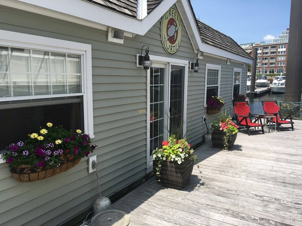 Best of Boston Houseboat Heat/Ac in Boston Harbor Suite2 -Freedom Trail close by in Boston, Massachusetts