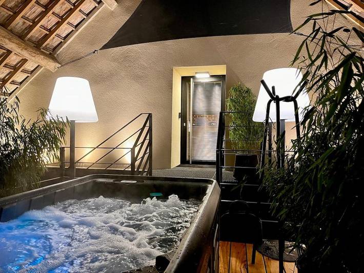 Hôtel pour 2 personnes, avec jacuzzi ainsi que sauna et jardin à Jouey - 2