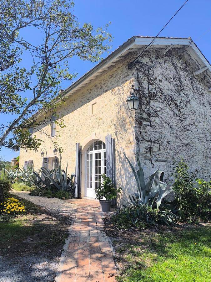 Location de vacances pour 4 personnes, avec jardin dans Berthez