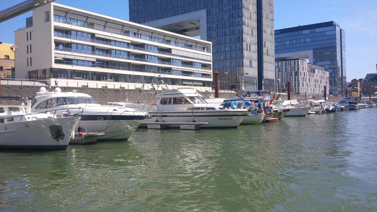 Fantasie Boot Einhorn in Köln, Rheinland