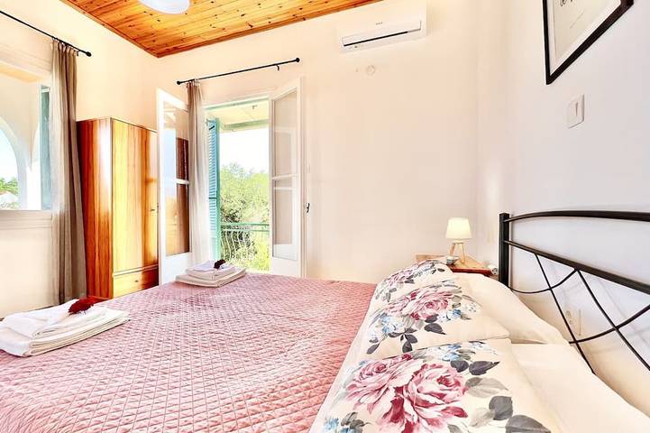 Astra Beach House in Astrakeri Bay in Korfu
