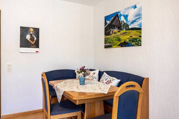 Ganze Wohnung, Ferienwohnung "Lorenz" mit privater Terrasse und Wlan in Triberg, Mittlerer Schwarzwald