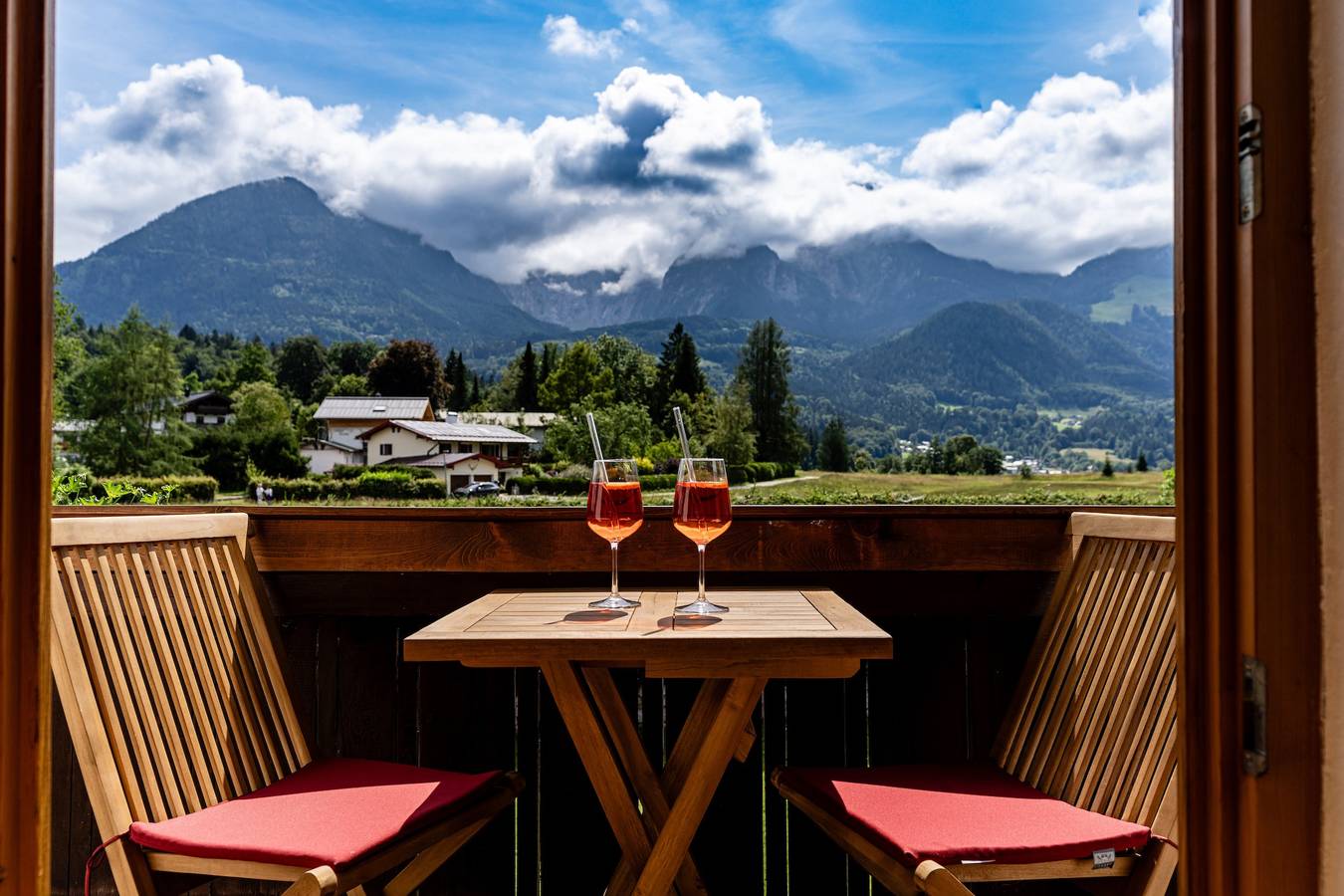 Ganze Ferienwohnung, Ferienwohnung Justine - Fewo Justine, 80qm bis 4 Personen, 2 getrennte Schlafzimmer, großem Balkon und Bergblick in Schönau am Königssee, Berchtesgadener Alpen