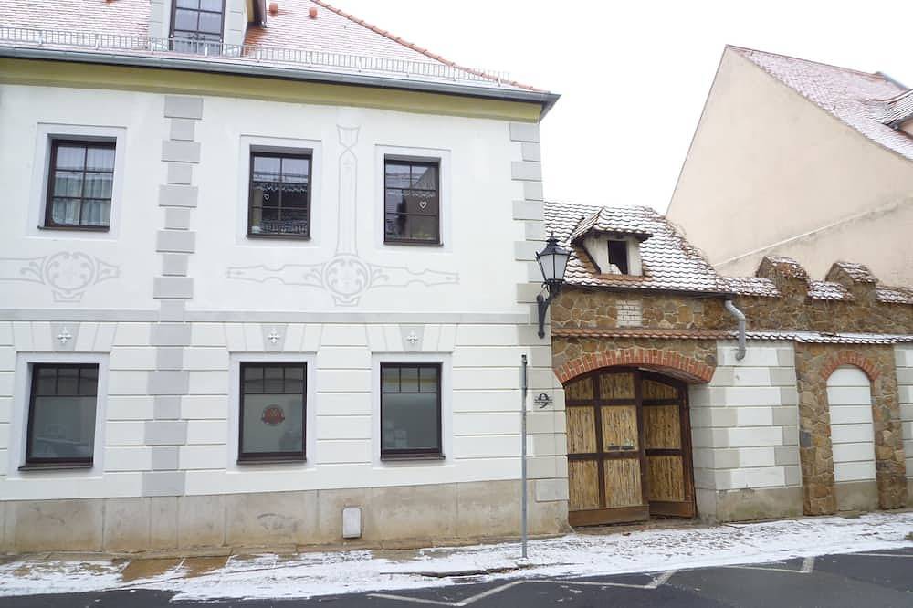 Ganze Wohnung, Neu !! Gemütliche Ferienwohnung im Stadtzentrum von Großenhain mit Dachterasse in Großenhain, Meißen und Umgebung