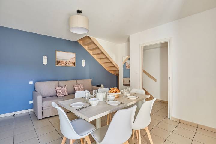 Appartement entier, Appartement de vacances pour 6 personnes avec piscine in Aigues-Mortes, Côte d'Améthyste